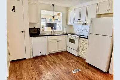 206 Brandywine Ln, North Fort Myers, FL 33917 - Photo 3