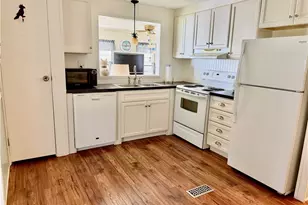 206 Brandywine Ln, North Fort Myers, FL 33917 - Photo 3