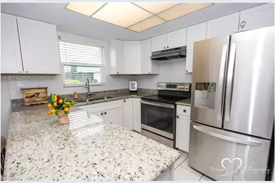 16161 Amberwood Lake Ct #Unit J-3, Fort Myers, FL 33908 - Photo 5