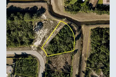 370 Pembroke St, Lehigh Acres, FL 33974 - Photo 1