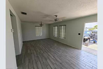 26 Temple Ct, Lehigh Acres, FL 33936 - Photo 5