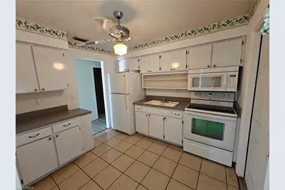 26 Temple Ct, Lehigh Acres, FL 33936 - Photo 7