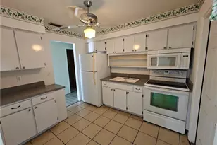 26 Temple Ct, Lehigh Acres, FL 33936 - Photo 7
