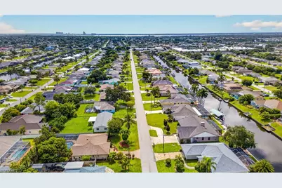 1311 SE 13th Ter, Cape Coral, FL 33990 - Photo 33