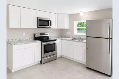 316 W Buell Dr, Fort Myers, FL 33905 - Photo 7