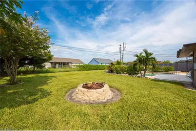 250 NE 10th Pl, Cape Coral, FL 33909 - Photo 31