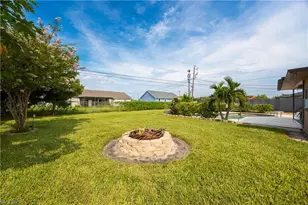 250 NE 10th Pl, Cape Coral, FL 33909 - Photo 31