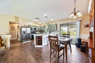 250 NE 10th Pl, Cape Coral, FL 33909 - Photo 7