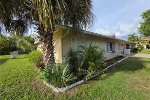 613 SE 46th Ter, Cape Coral, FL 33904 - Photo 47