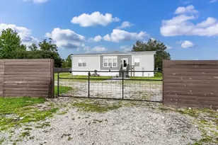 375 N Estribo St, Clewiston, FL 33440 - Photo 3