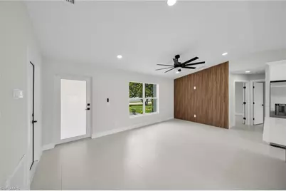 315 SE 7th Pl, Cape Coral, FL 33990 - Photo 9