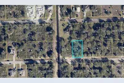 2526 72nd St W, Lehigh Acres, FL 33971 - Photo 5