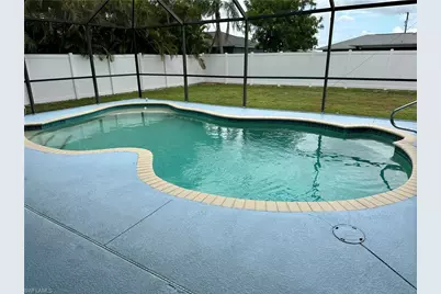 304 NE 19th Ter, Cape Coral, FL 33909 - Photo 27