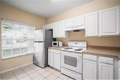 8219 Pacific Beach Dr, Fort Myers, FL 33966 - Photo 7