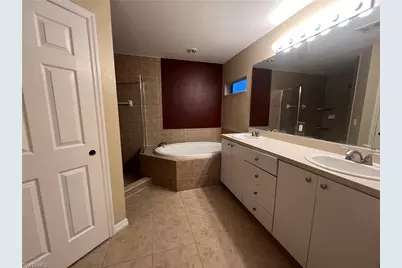 1722 NW 18th Ter, Cape Coral, FL 33993 - Photo 5