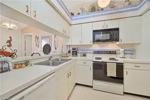 13205 Whitehaven Ln, Fort Myers, FL 33966 - Photo 7