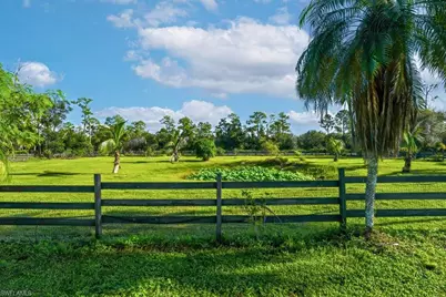 9200 Nalle Grade Rd, North Fort Myers, FL 33917 - Photo 7