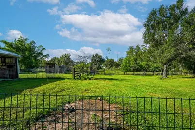 9200 Nalle Grade Rd, North Fort Myers, FL 33917 - Photo 9