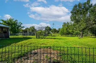 9200 Nalle Grade Rd, North Fort Myers, FL 33917 - Photo 9