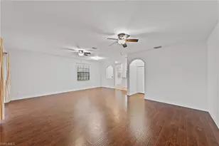 14764 Pinnacle Pl, Naples, FL 34119 - Photo 9