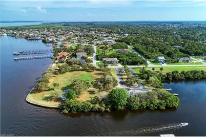 12089 Diversey Ave, Port Charlotte, FL 33981 - Photo 39