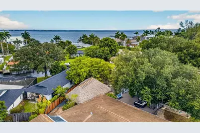 625 Sunnyside Ct, Fort Myers, FL 33919 - Photo 49