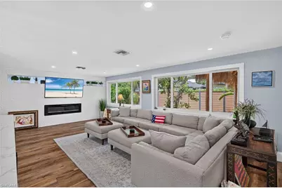 625 Sunnyside Ct, Fort Myers, FL 33919 - Photo 5