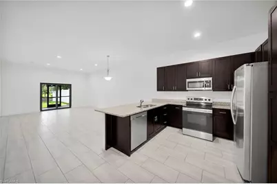 318 SW 7th Ter, Cape Coral, FL 33991 - Photo 5