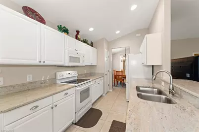 10053 Colonial Country Club Blvd, Fort Myers, FL 33913 - Photo 11