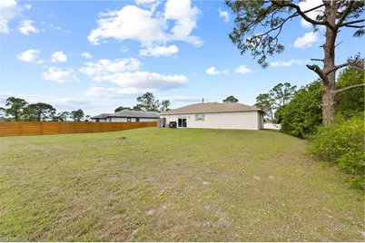 5011 Dania Cir, Labelle, FL 33935 - Photo 17
