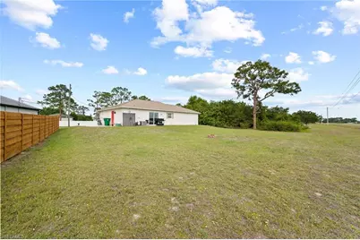 5011 Dania Cir, Labelle, FL 33935 - Photo 21