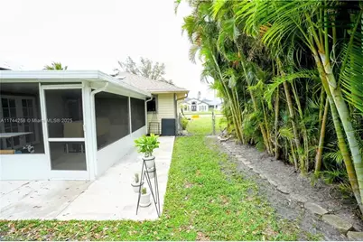 2304 SE 8th Ter, Cape Coral, FL 33990 - Photo 19