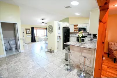 2304 SE 8th Ter, Cape Coral, FL 33990 - Photo 5