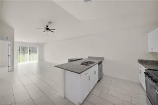 4106 SW 7th Pl, Cape Coral, FL 33914 - Photo 7