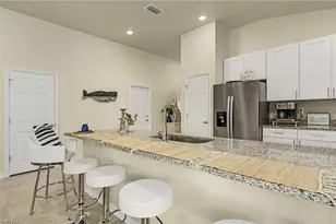 1819 NE 2nd St, Cape Coral, FL 33993 - Photo 9