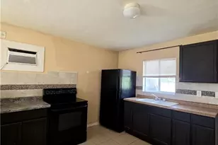 5546 Sixth Ave, Fort Myers, FL 33907 - Photo 9