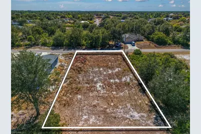 2604 62nd St W, Lehigh Acres, FL 33971 - Photo 5