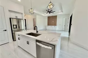 919 Hibiscus Ave, Lehigh Acres, FL 33972 - Photo 17