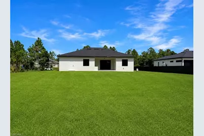 919 Hibiscus Ave, Lehigh Acres, FL 33972 - Photo 5