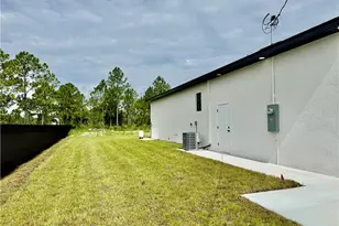 919 Hibiscus Ave, Lehigh Acres, FL 33972 - Photo 43