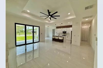 919 Hibiscus Ave, Lehigh Acres, FL 33972 - Photo 7