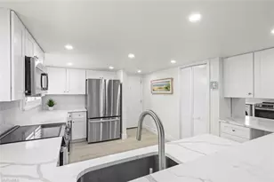 671 E Gulf Dr, Sanibel, FL 33957 - Photo 27