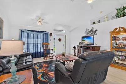 3570 NE 11th Ave, Cape Coral, FL 33909 - Photo 9