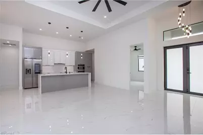 407 SE 16th St, Cape Coral, FL 33990 - Photo 3