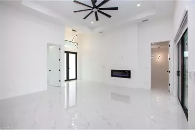 407 SE 16th St, Cape Coral, FL 33990 - Photo 7