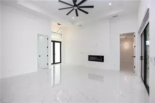 407 SE 16th St, Cape Coral, FL 33990 - Photo 7