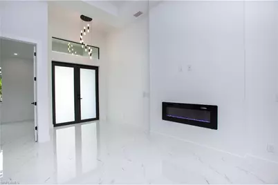 407 SE 16th St, Cape Coral, FL 33990 - Photo 5