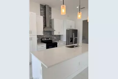 2124 NE 28th St, Cape Coral, FL 33909 - Photo 3