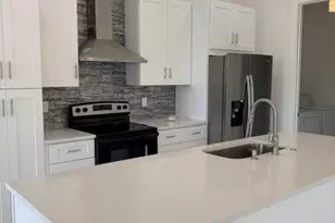2124 NE 28th St, Cape Coral, FL 33909 - Photo 3