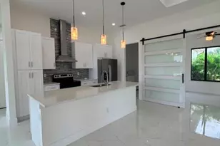 2124 NE 28th St, Cape Coral, FL 33909 - Photo 9
